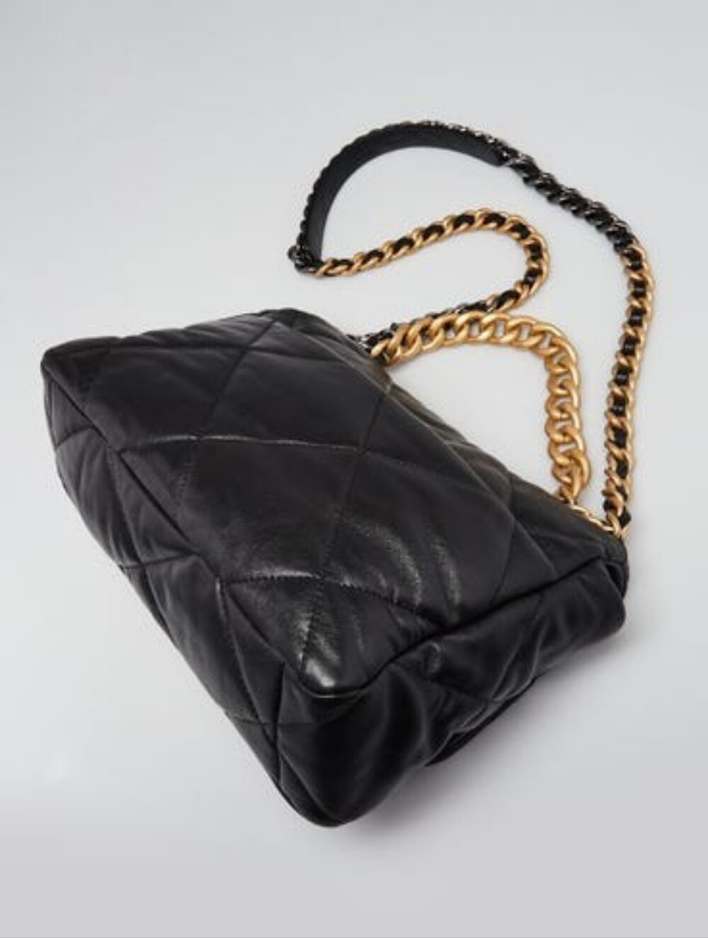 MSRP$8,500 LIKE NEW Chanel Black Quilted Lambskin Leather 19 Large Maxi Flap Bag - Picture 9 of 16